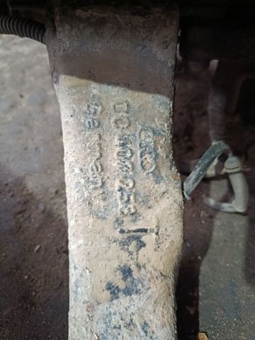 8D0407258AE VAG Цапфа передняя правая купить в Одесса