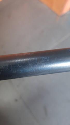 Амортизатор капота