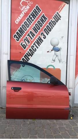 Петля передней двери, правой 8D0831402B VAG