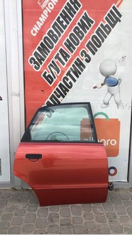 Завеса двери задней правой 8D0833412C VAG