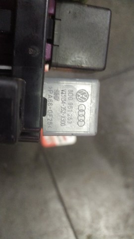 8D0951253 VAG Реле вентилятора купить в Львов