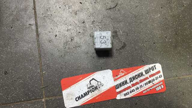 VAG 8D0951253A Реле вентилятора в наличии Хмельницкий