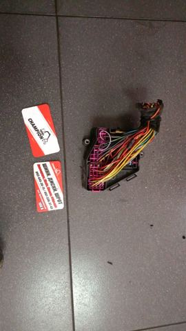 Блок запобіжників задній, салонний