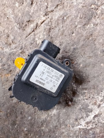 Двигун заслінки печі