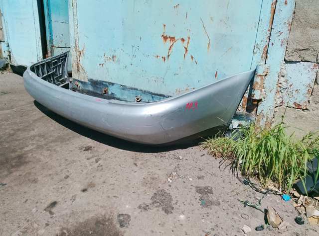 Бампер задній