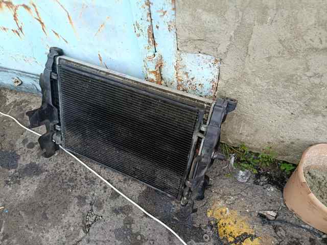 Радіатор охолодження двигуна