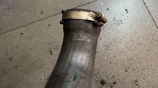 Шланг/патрубок інтеркуллера, верхній лівий — фото 2