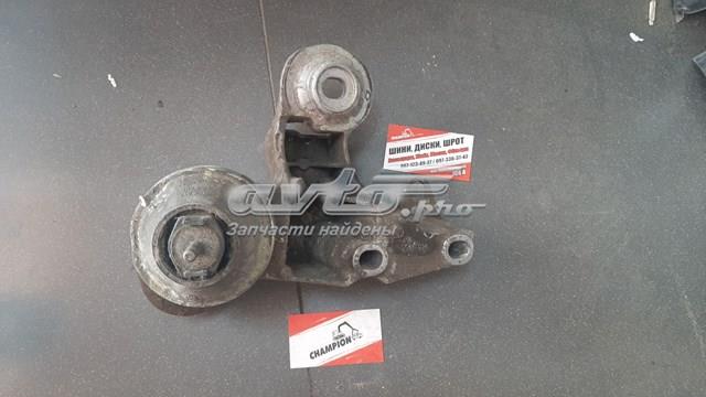 Кронштейн подушки (опоры) двигателя, левой 8E0199351C VAG