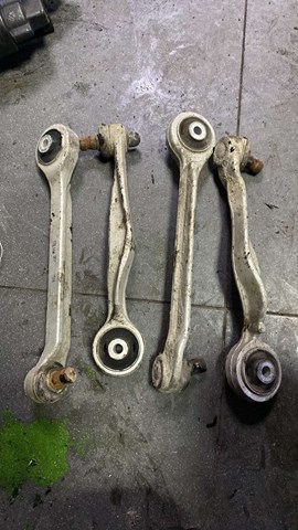 Рычаг передней подвески верхний левый