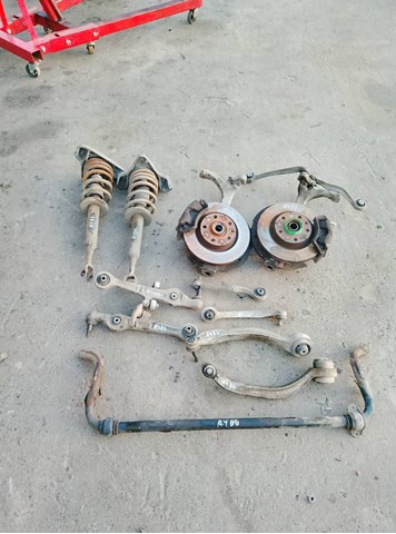 Пружина передней подвески 8E0411105BG VAG