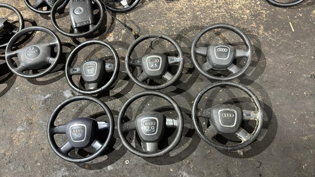 Подушка AIRBAG водительская 8E0880201DF VAG