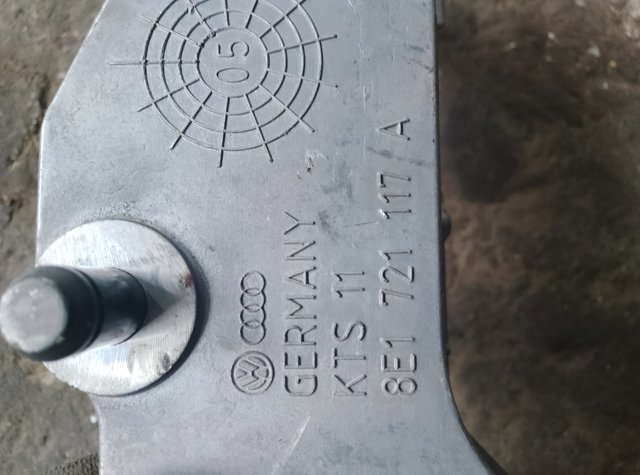 VAG 8E1721117A в наличии Ужгород