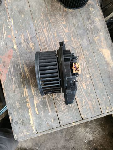 Двигун вентилятора пічки (обігрівача салону) — фото 3