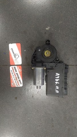 Мотор стеклоподъемника двери передней правой