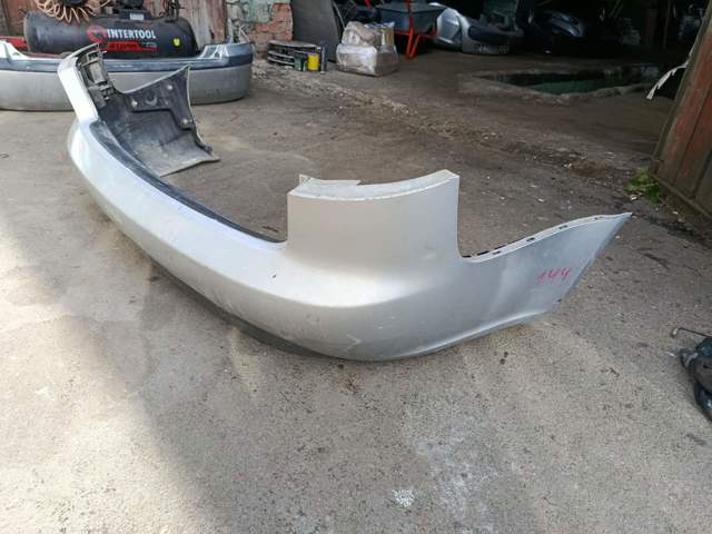 Бампер задній