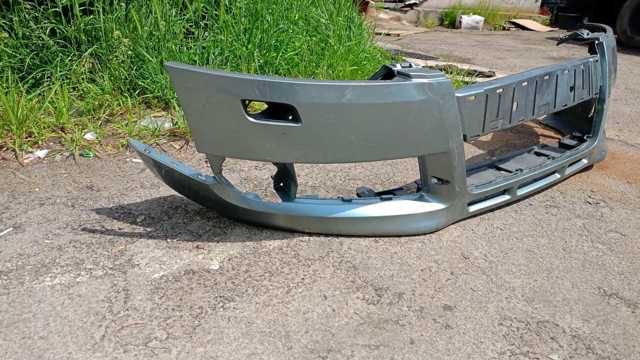 Бампер передній