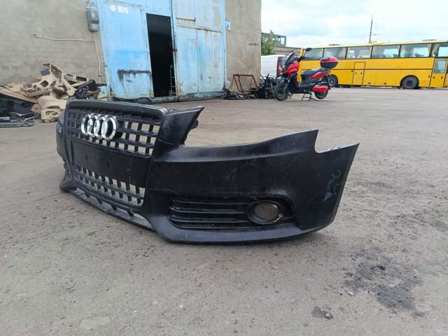 8K0853651 VAG Решетка радиатора купить в Полтава