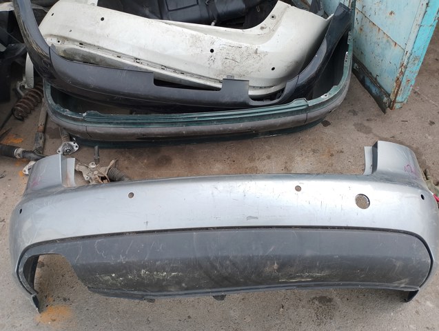 Бампер задній