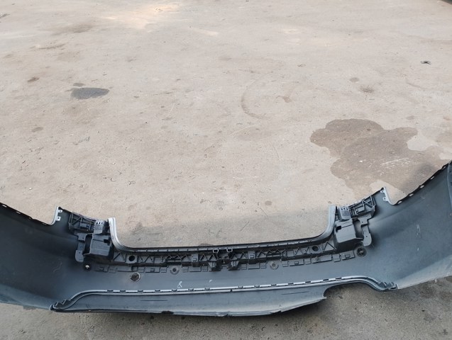 Бампер задній