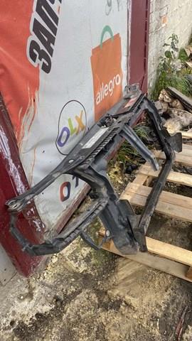 8L0805594 VAG Рамка радиатора купить в Винница