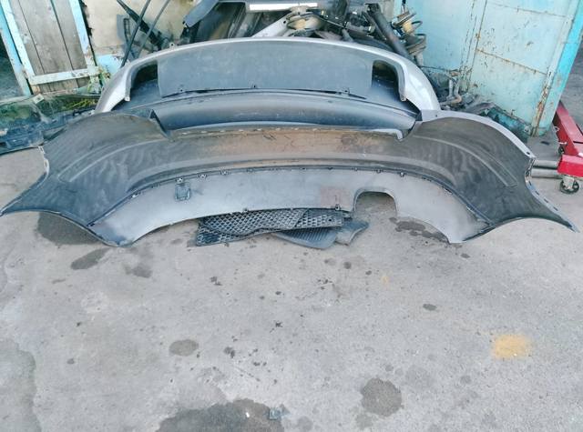 Бампер задній