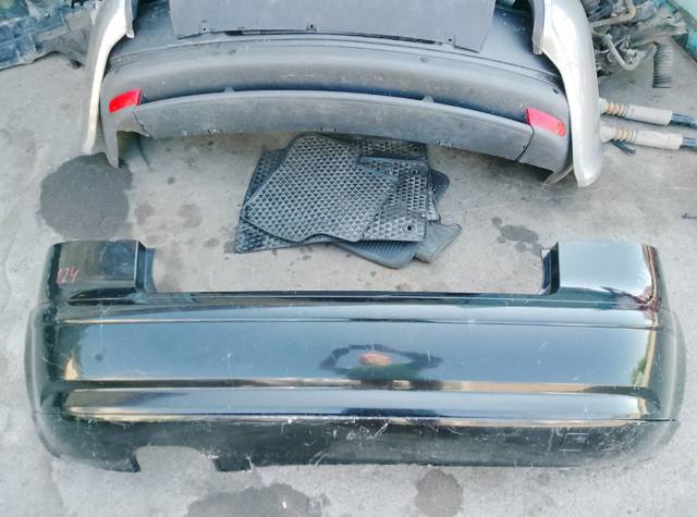 Бампер задній