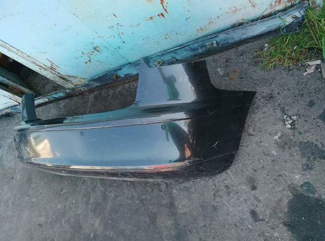 Бампер задній