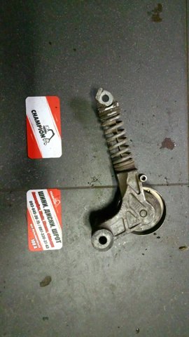 Натягувач приводного ременя — фото 1