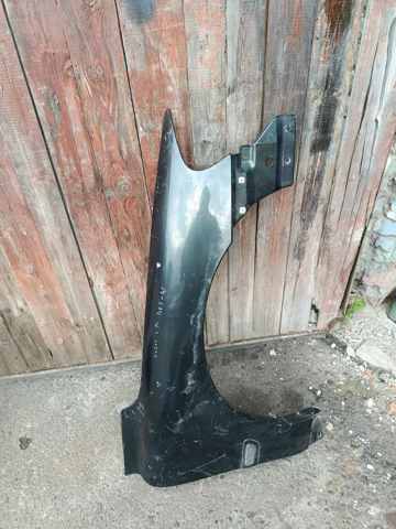 Крило переднє праве