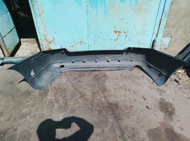 Бампер задній