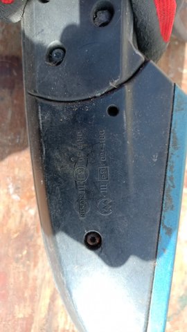 Дзеркало заднього виду, праве