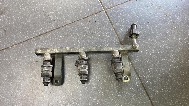 Форсунка дизельная в сборе 96351840 GM
