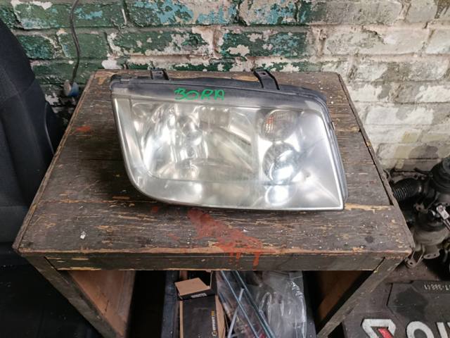 Фара права — фото 1