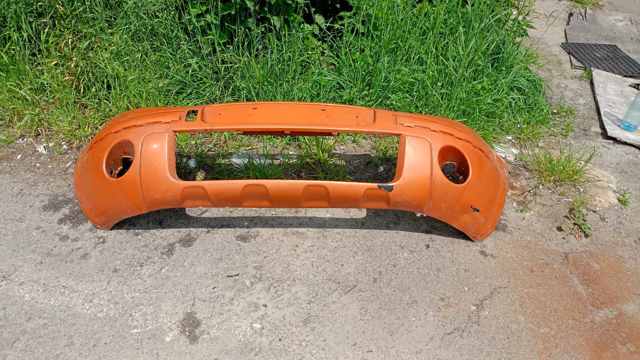 Бампер передній