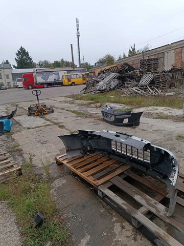 Бампер передний