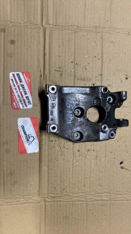 Кронштейн генератора