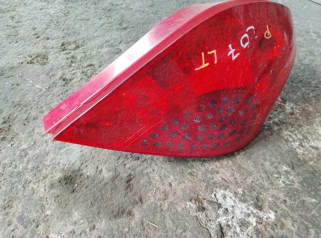 Ліхтар задній правий