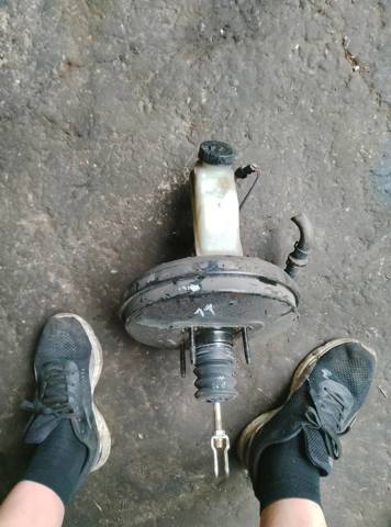 Підсилювач гальм вакуумний