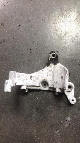 Кронштейн топливного фильтра