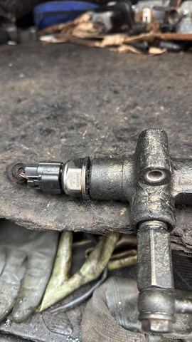 Датчик давления топлива