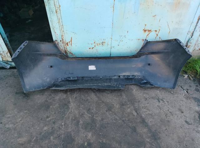 Бампер задній