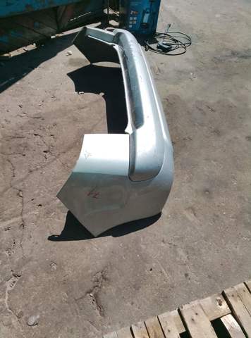 Бампер задній