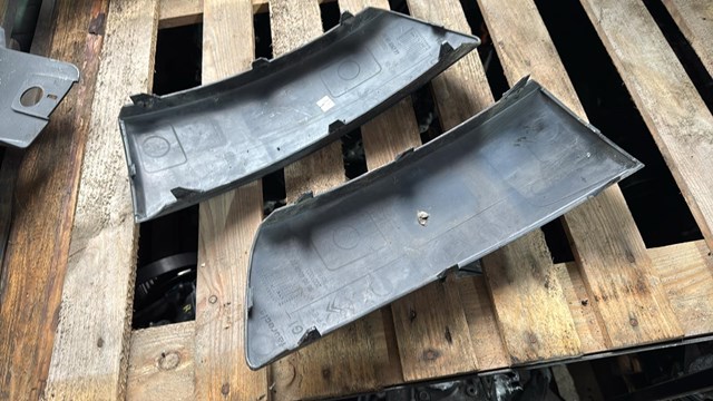 Молдинг бампера