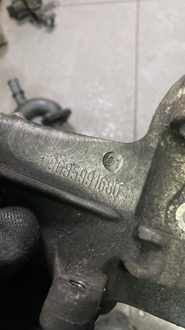 кронштейн генератора 1.6hdi