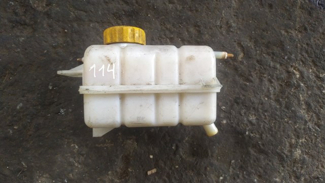  Расширительный бачок 96930818 OPEL