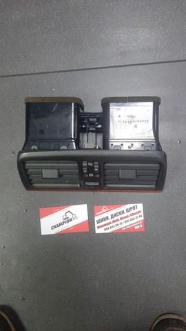 Решітка центральна Lexus Ls400