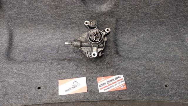 Насос вакуумний