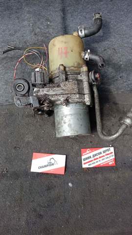 Насос підсилювача керма