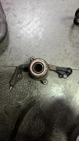 Робочий циліндр зчеплення в зборі з витискним підшипником