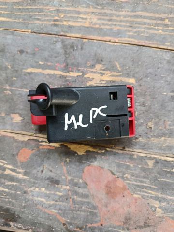 Ручка відкривання капота — фото 7